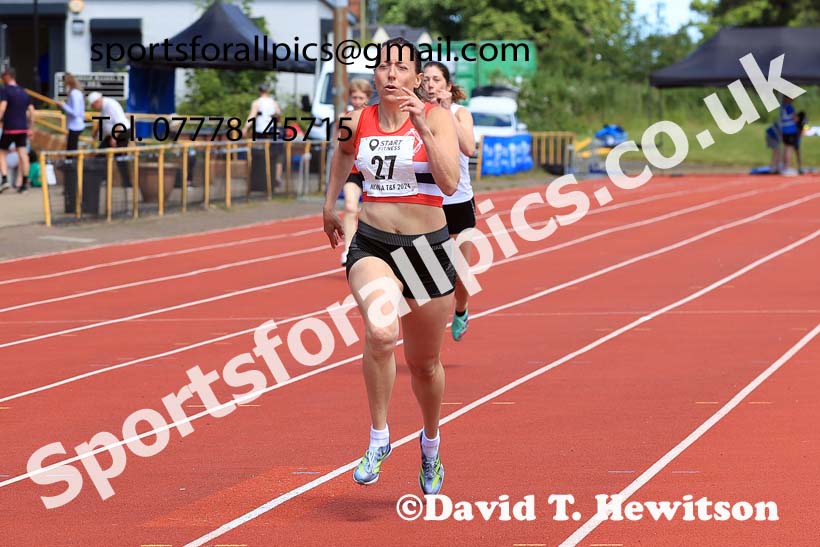 Womens 200 metres, 2024 NE Masters Track and Field Champs., Monkton Stadium, Jarrow.  Photo: David T. Hewitson/Sports for All Pics
